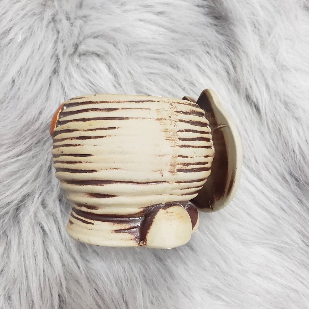 Clay pottery cat plant container / planter - Picture 4 of 11